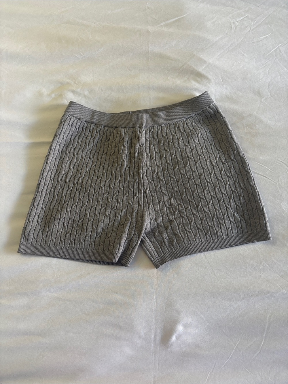 Daisy Cable Knit High-Waist Shorts in Gray